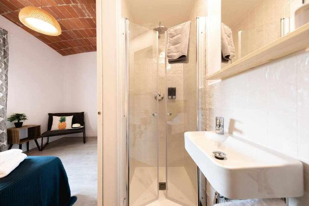 Newly Renovated Room W Pool & Bikeparking Girona Bilik gambar