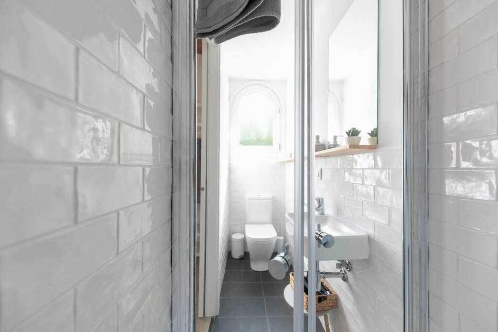 Newly Renovated Room W Pool & Bikeparking Girona Bilik gambar