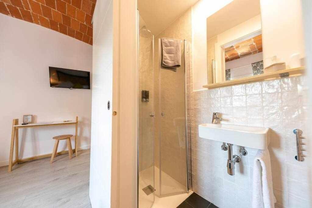 Newly Renovated Room W Pool & Bikeparking Girona Bilik gambar