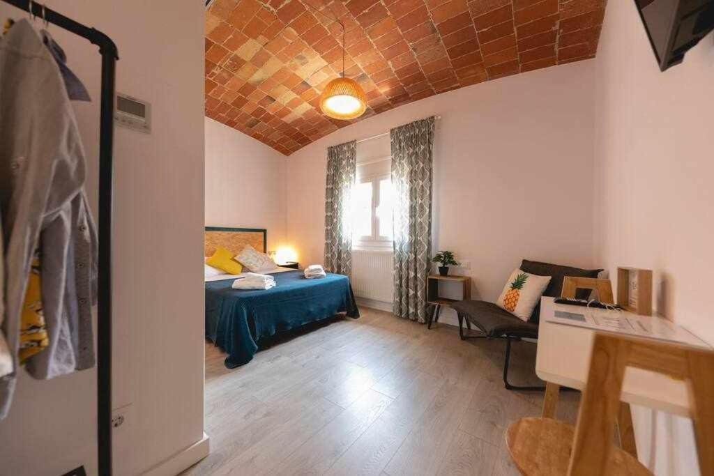 Newly Renovated Room W Pool & Bikeparking Girona Bilik gambar
